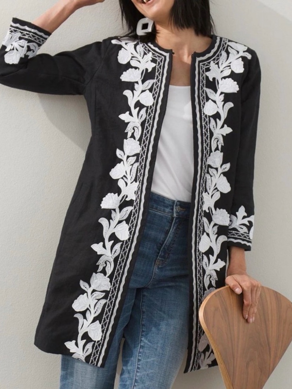 Chico’s Black White Embroidered Linen Floral Open Topper Jacket Size 4/6